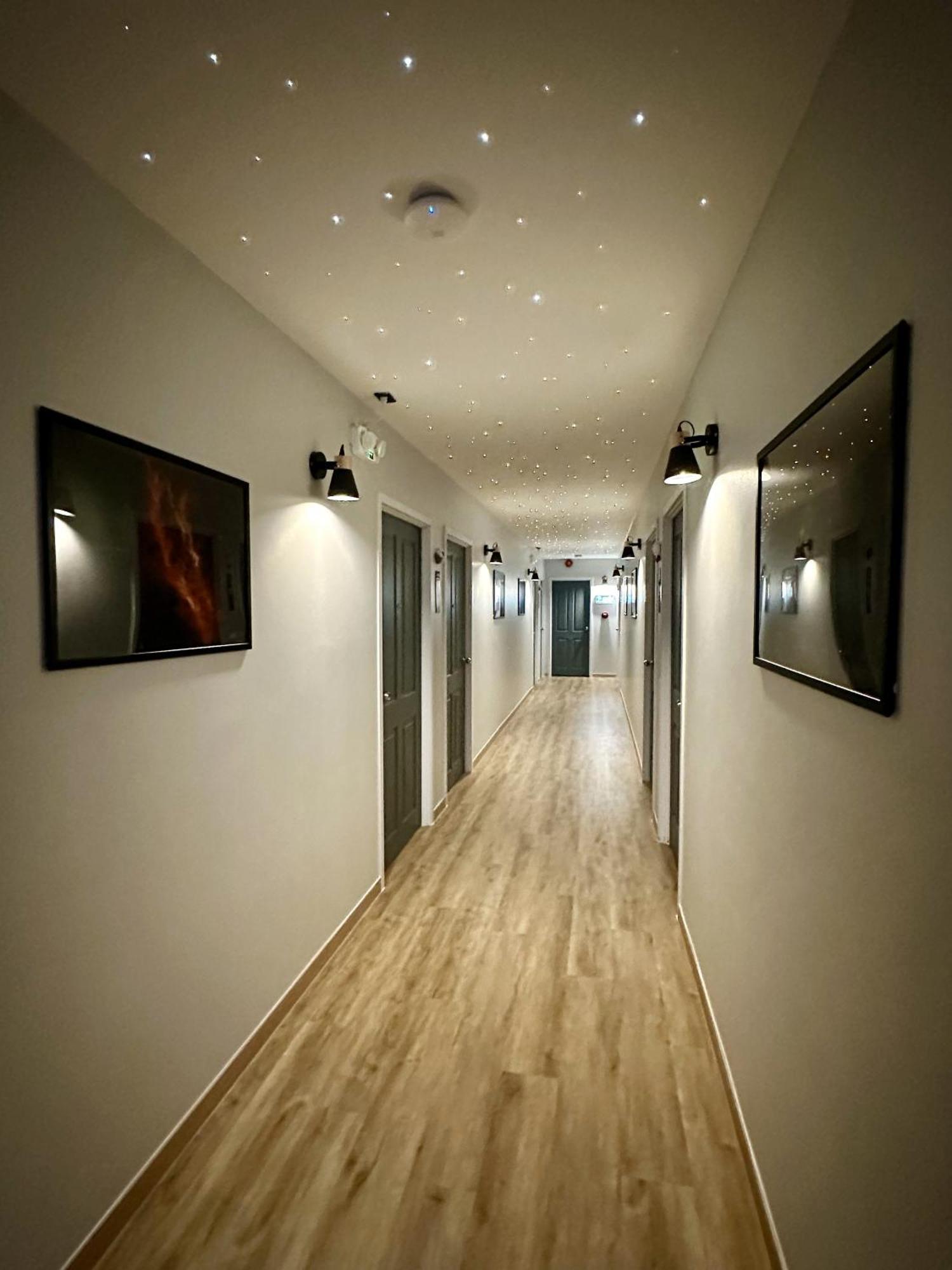 Bed-room At Suvarnabhumi Airport - Newly Renovated Hotel Bangkok